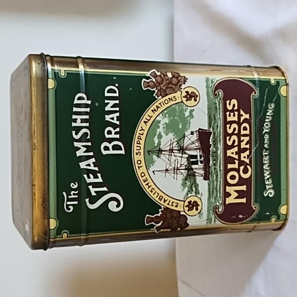 STEAMSHIP TIN - STEAMSHIP  BRAND MOLASSES VINTAGE, DEEP GREEN AND GOLD